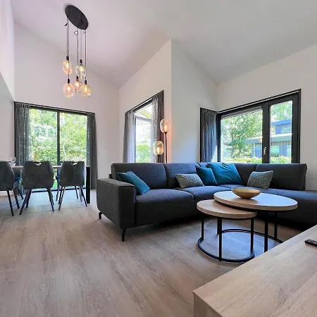 Eco-friendly With Terrace And Garden بيت للعطل